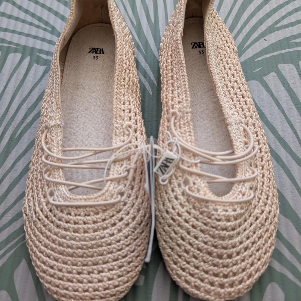 Zara Women's Beige Woven Loafers